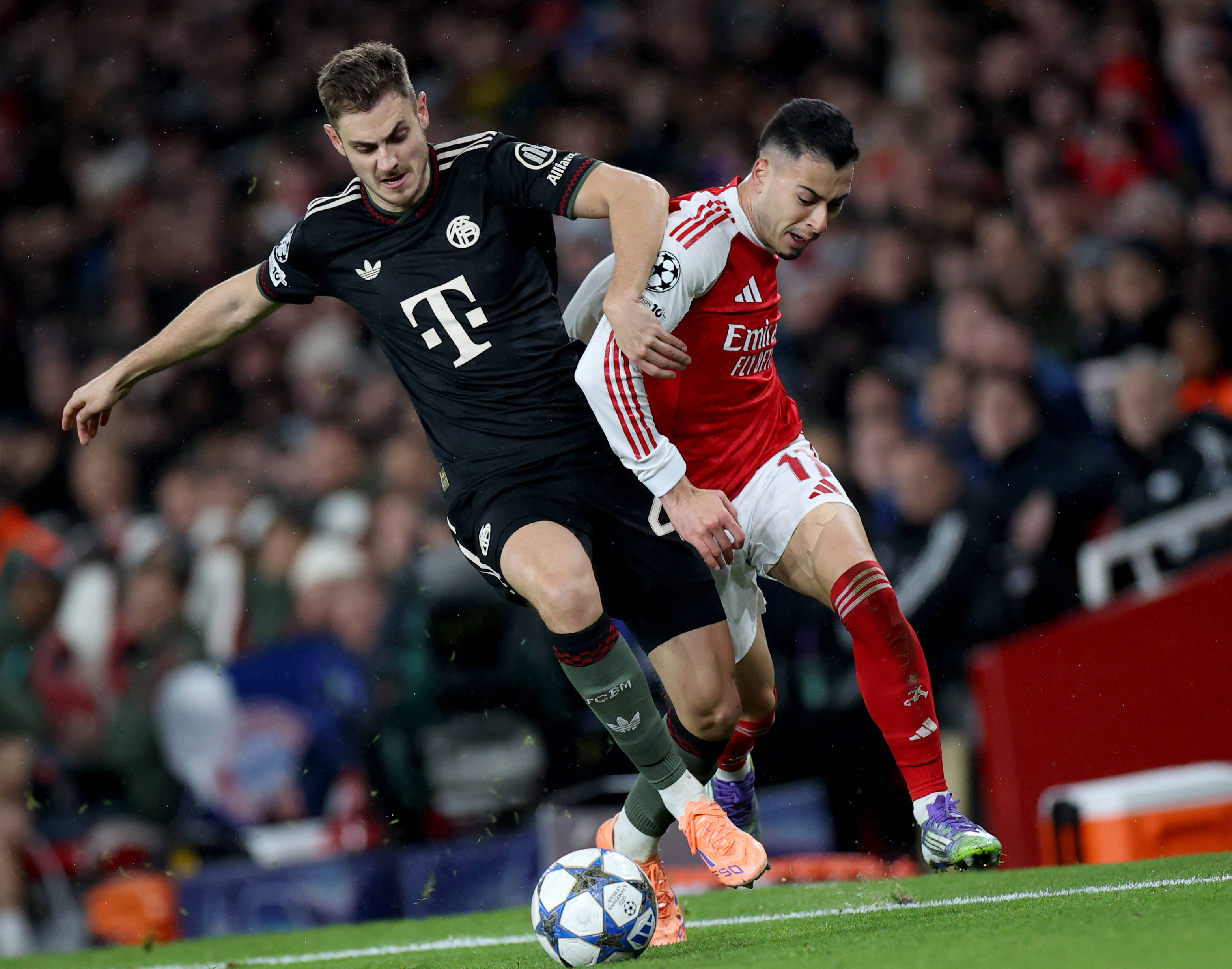 替补席没啥存在感！湖人首发5虎合砍102分