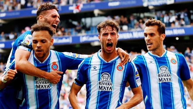 球迷：这队真的值得所有掌声