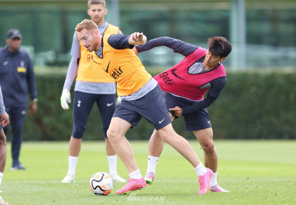 记者：孔蒂想回尤文，已经与基耶利尼进行初步接触